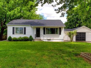 415 NW 65th Ln, Des Moines, IA 50313