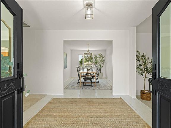 5th image of 2055 Arline Ln