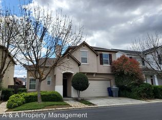 742 W Tivoli Ln, Clovis, CA