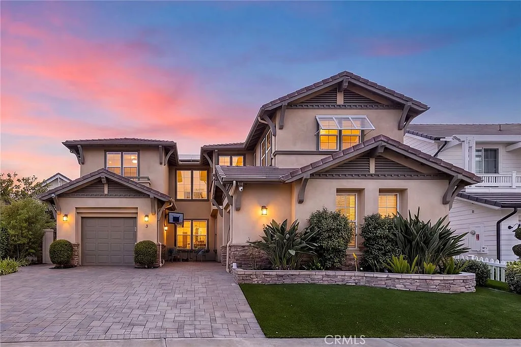 5 bed, 3724 sqft, $8,500 — Photo 1