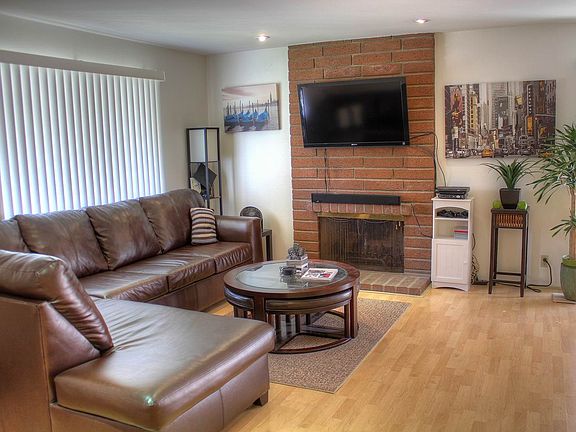 3rd image of 8020 Woodland Dr