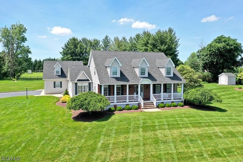 1st image of 908 Kip Ln
