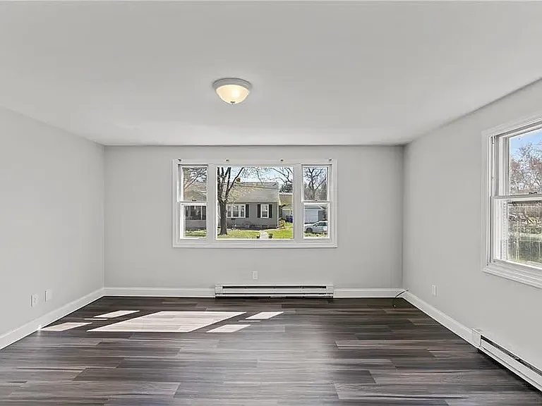 19 Harris St #19 — Photo 10
