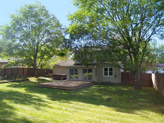 5th image of 1651 Millbrook St SE