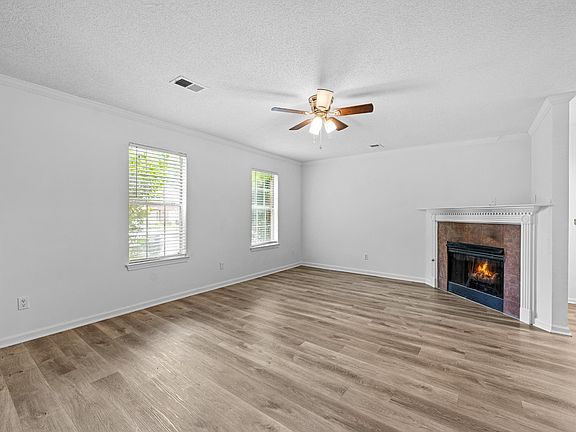 2nd image of 7194 Charlton Way