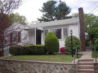 9 Cook Cir, Medford, MA 02155