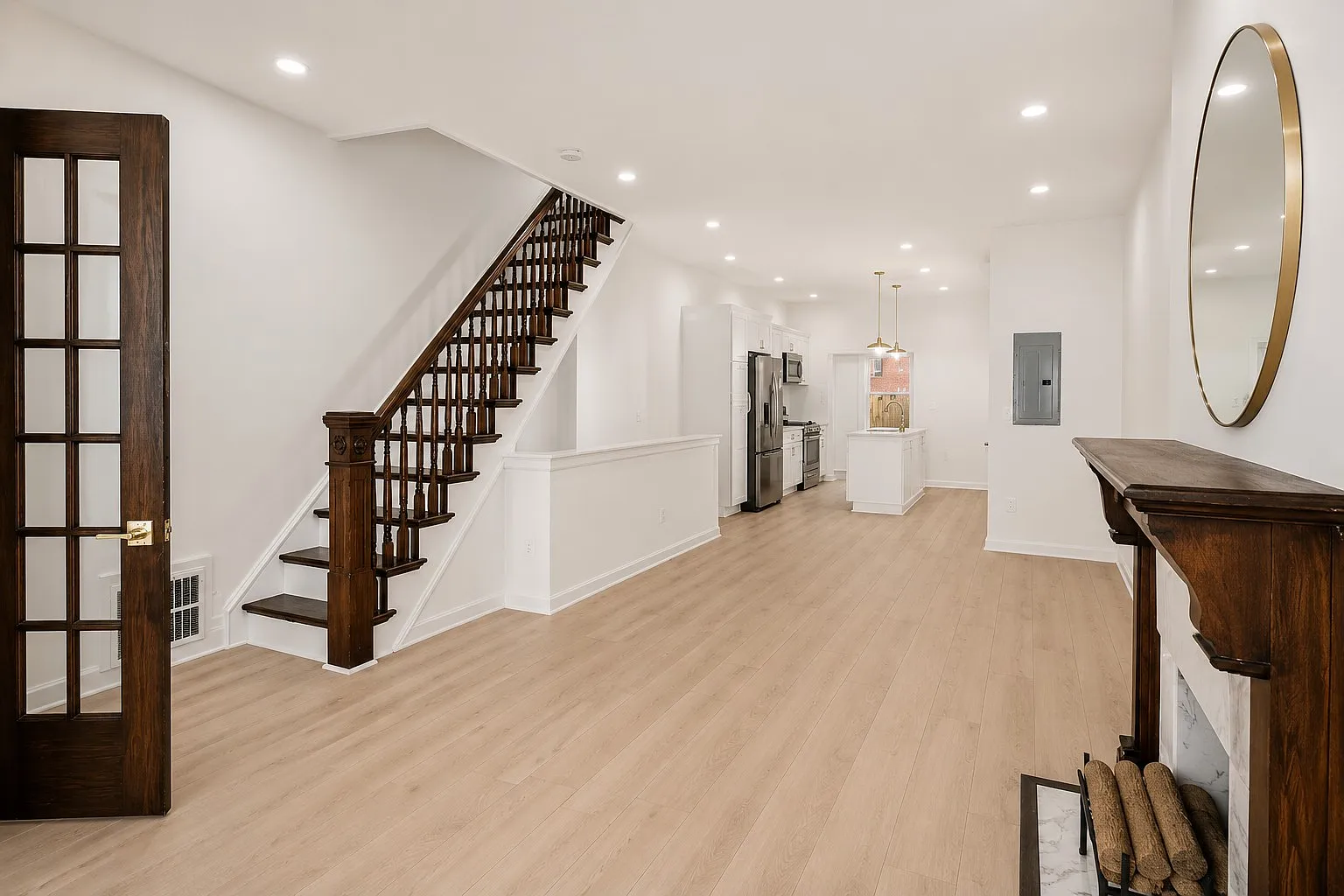 3 bed, 1572 sqft, $2,200 — Photo 4