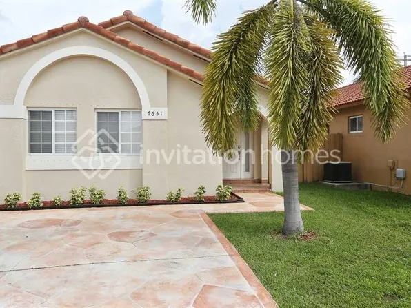 7651 NW 168th Ter, Hialeah, FL 33015