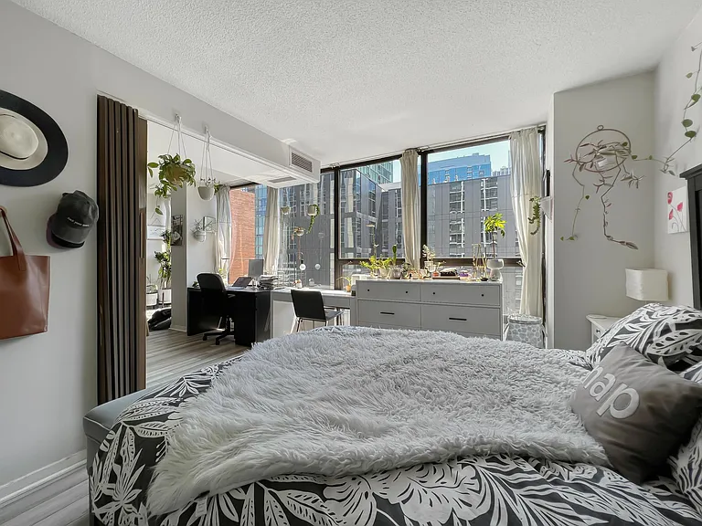 230 E Ontario St #1804 — Photo 11
