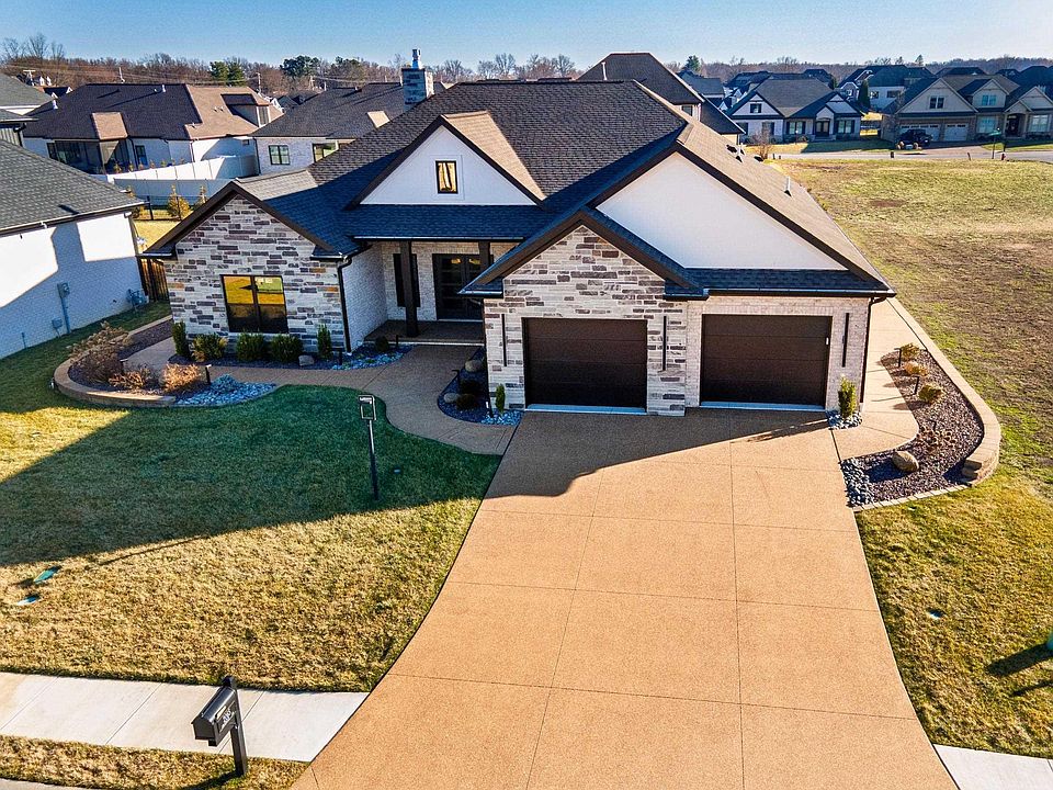 1st image of 2065 Chadwick Dr