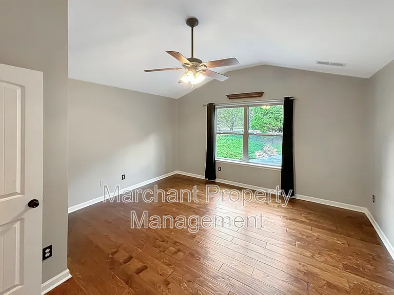 32 Governors Lake Way — Photo 21