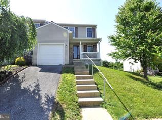 324 Yorkshire Dr, Lancaster, PA 17603
