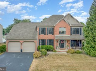 22 Duffield Dr, Lititz, PA 17543