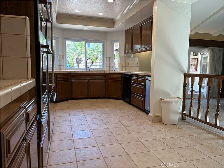 18886 Mount Walton Cir — Photo 10