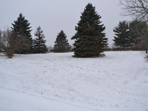 2nd image of 9925 Pine Ave