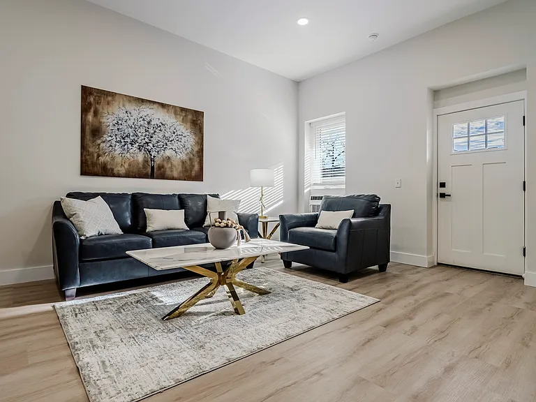 1104 Main St #10 — Photo 7