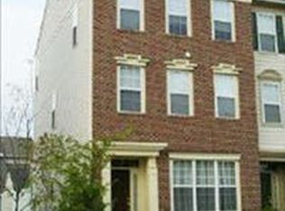 42832 Cedar Hedge St, Chantilly, VA 20152