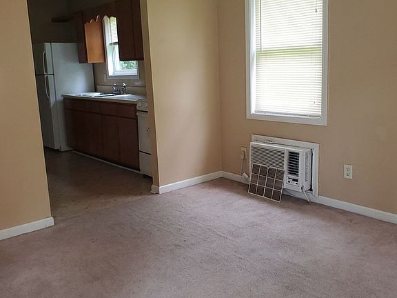 2nd image of 730 Henderson Rd #736