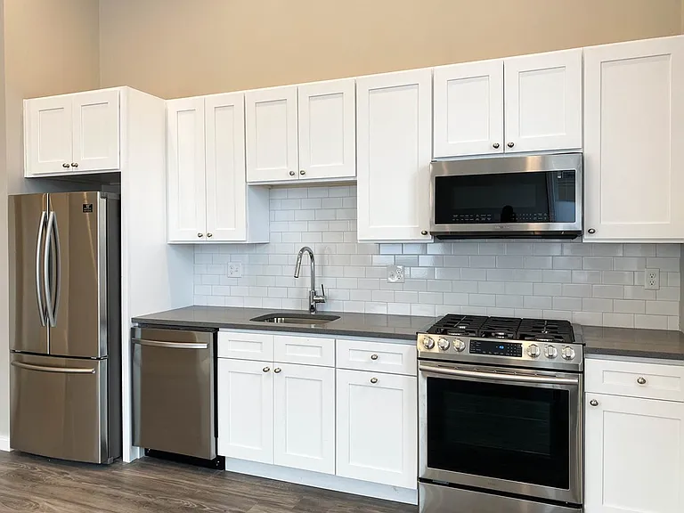 345 Pleasant St #1 — Photo 3