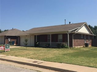 1608 Foxfire Rd, Edmond, OK 73003