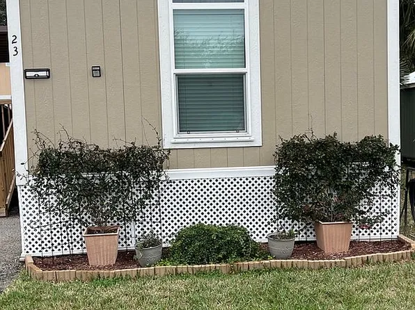 2057 S Saunders St Trailer 23, Aransas Pass, TX 78336