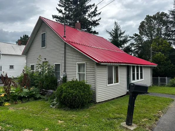 9 Silver Street, Mars Hill, ME 04758