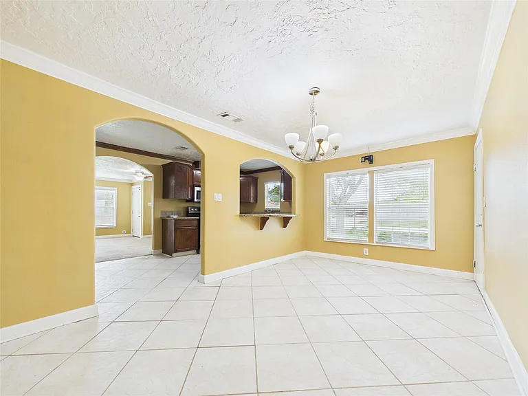 1213 W Sidnor St — Photo 32