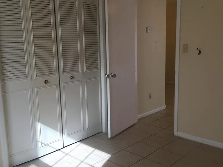 222 Lake Ella Dr #B-8 — Photo 4