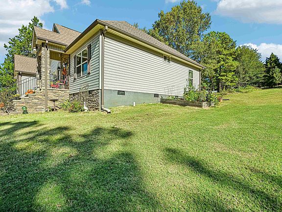 2nd image of 539 Old Mill Rd