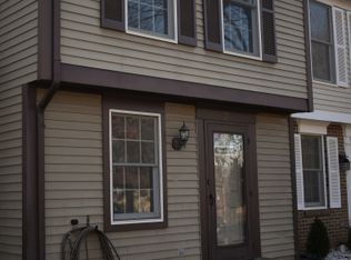 30 Cross Ridge Ct, Germantown, MD 20874