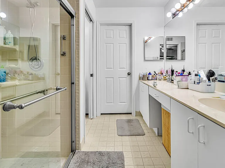 7610 Pinewalk Dr S #128 — Photo 19