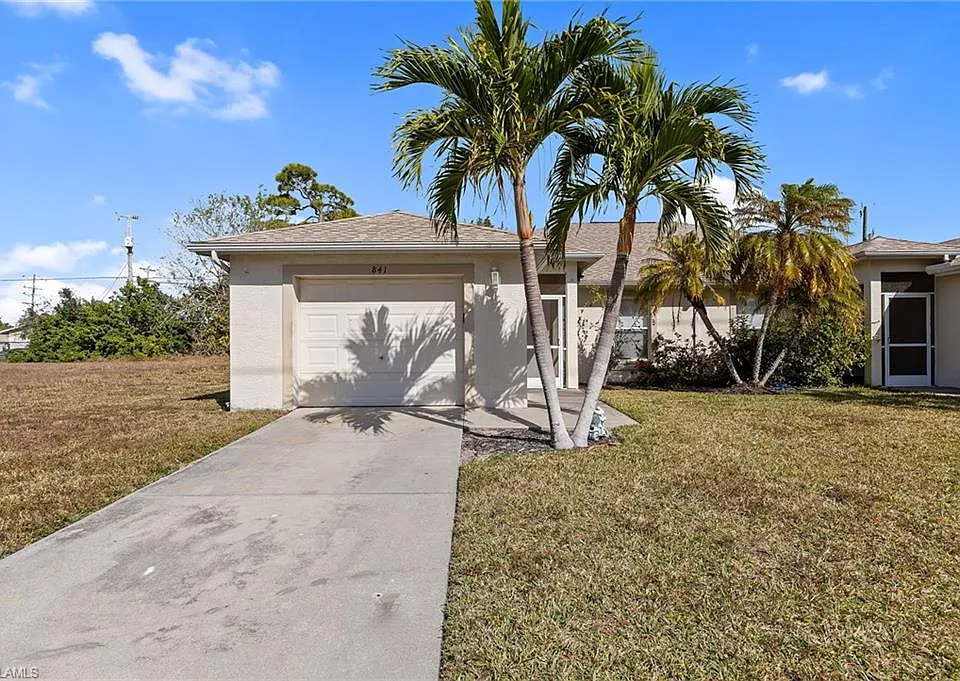 845 SE 8th Ter
