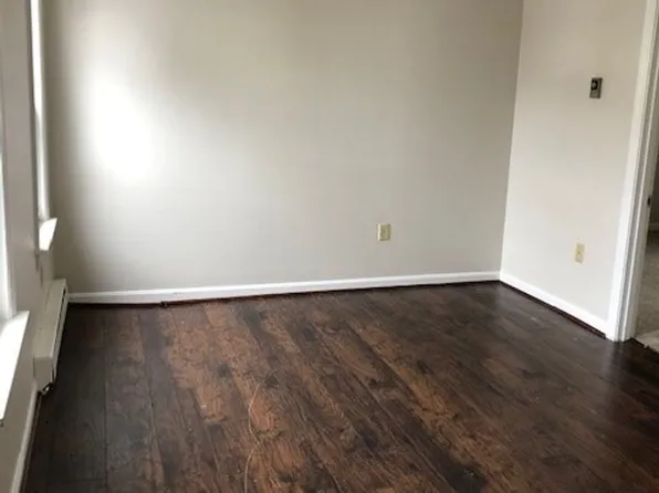 9 Winslow Street, 9 Winslow St #3, Westbrook, ME 04092
