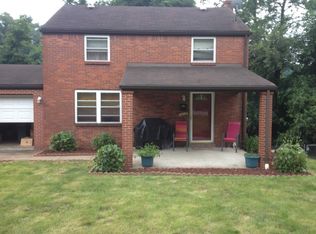 1217 Circle Dr, Pittsburgh, PA 15221