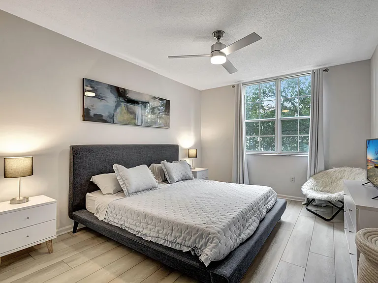 630 Sapodilla Ave #223 — Photo 20