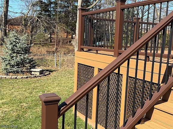 2nd image of 5860 N Crossview Rd