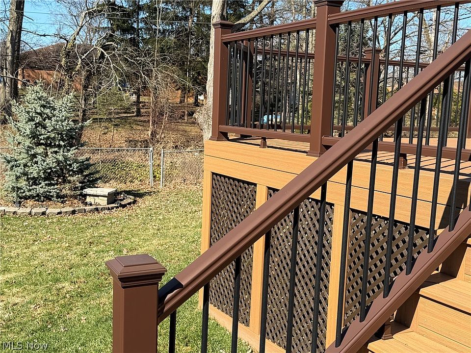 5860 N Crossview Rd, Seven Hills, OH 44131 | Zillow