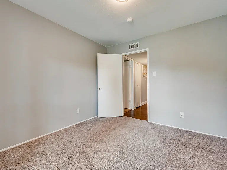 4924 Wagner Dr — Photo 19