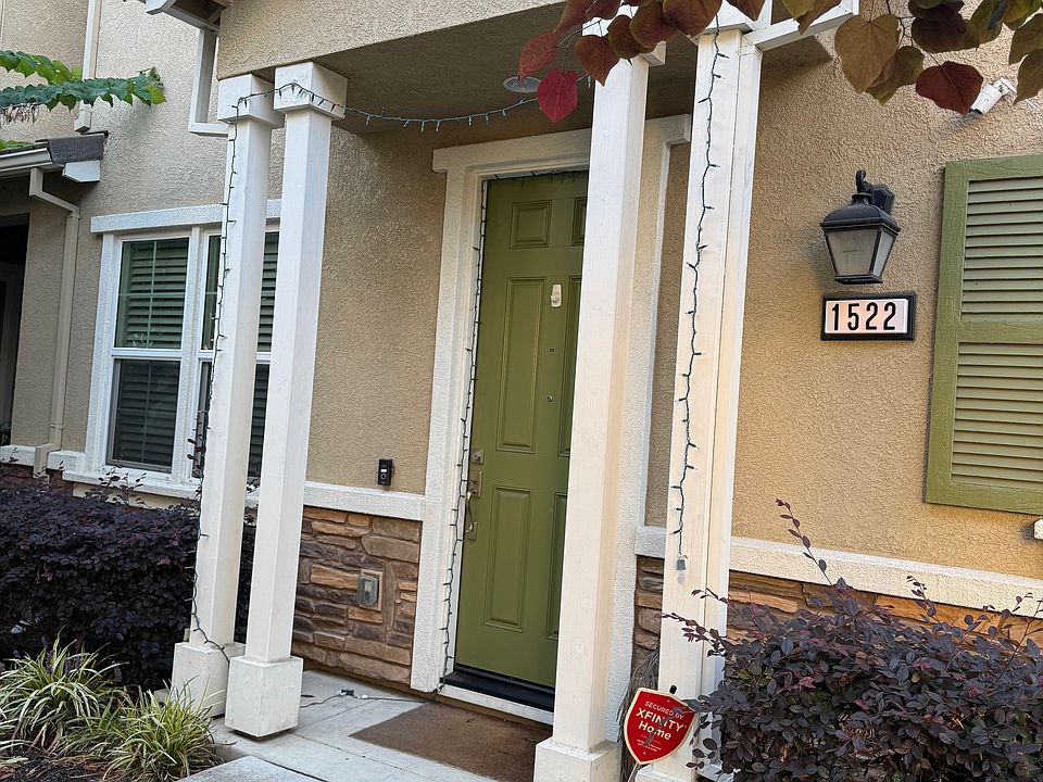 2nd image of 1522 Glenn St