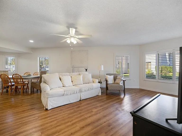 822 Capri Isles Blvd #107 — Photo 20