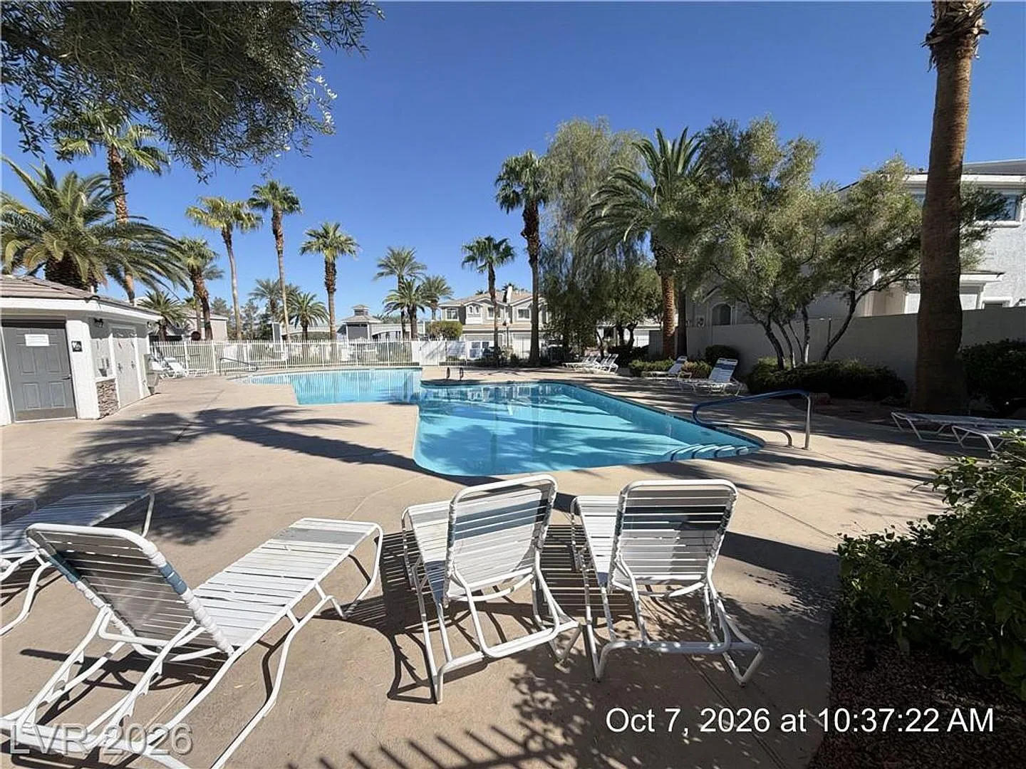 Fully Furnished Green Valley Ranch Townhome Near The District — Photo 2