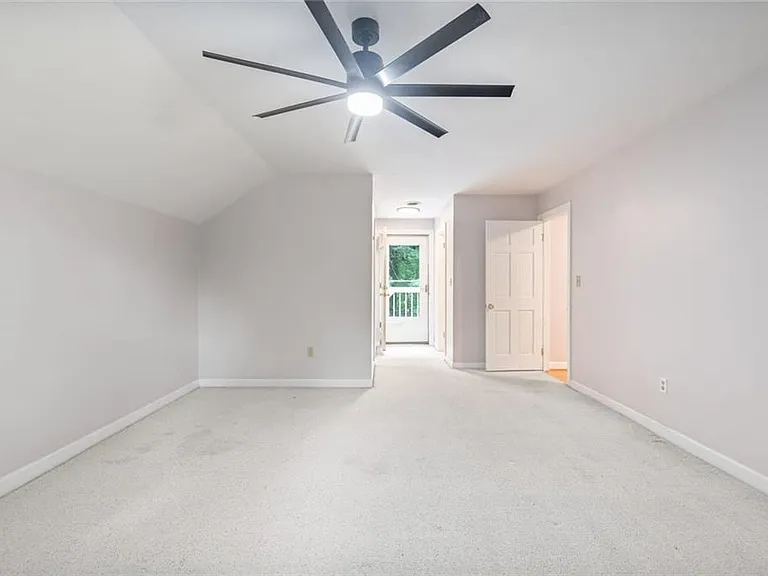 1433 Williams Cir — Photo 32