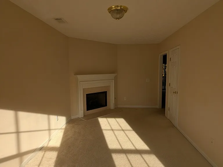 6051 Grovegate Ln — Photo 11