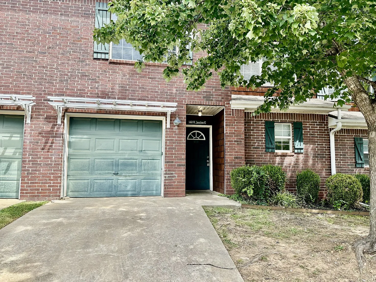 3 bed, 2.5 bath, $1,450 — Photo 2