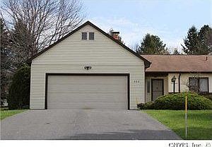 2nd image of 404 Kimry Moor