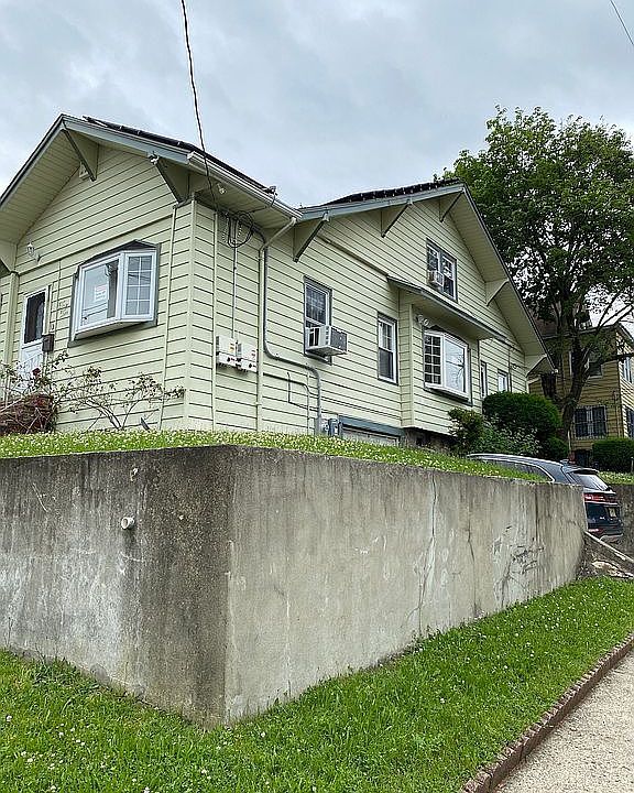 2nd image of 510-512 11th Ave