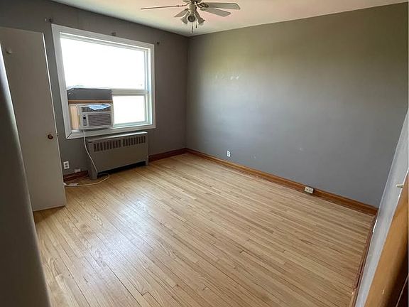5th image of 941 Dugas St #2