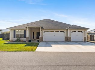 1035 Badger Valley Way, Richland, WA 99352