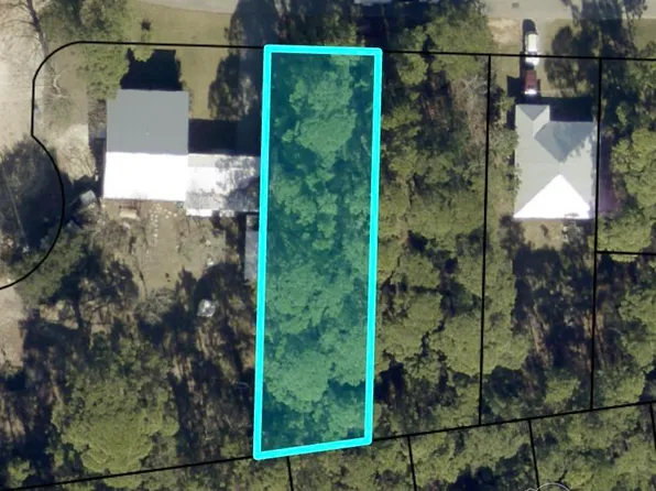 5943 Embassy St, Gulf Breeze, FL 32563