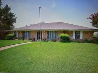 1910 W Shore Dr, Garland, TX 75043